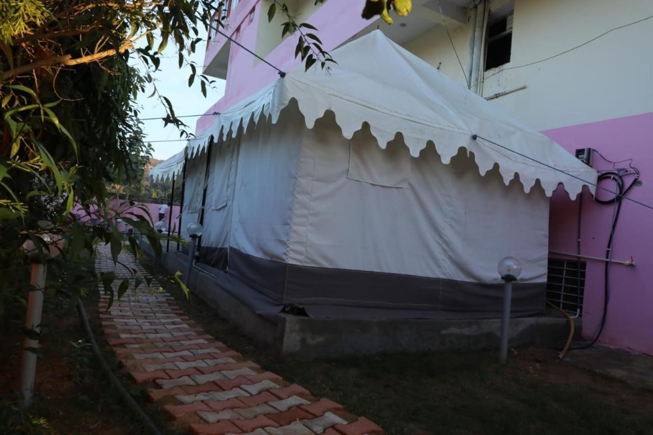 The Forest View Resort Khilchīpur 外观 照片